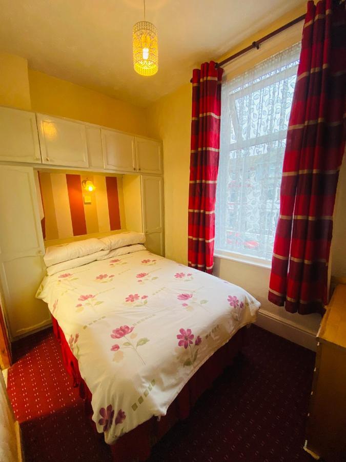 Delamere Hotel Blackpool Ngoại thất bức ảnh
