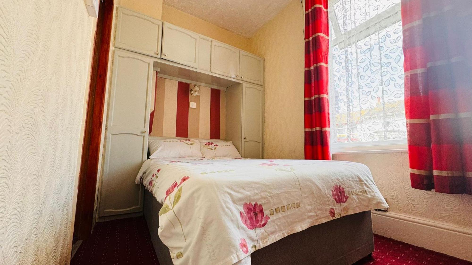 Delamere Hotel Blackpool Ngoại thất bức ảnh